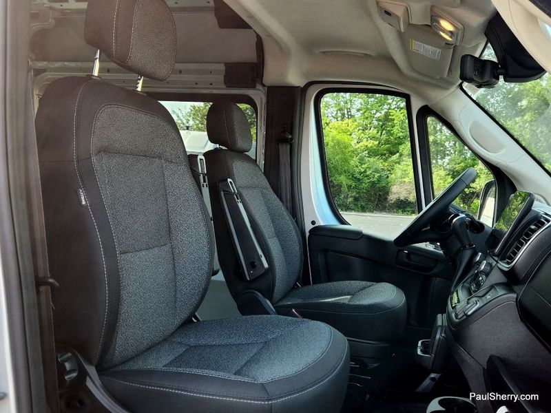 2024 RAM Promaster 2500 Slt+ Window Van High Roof 159