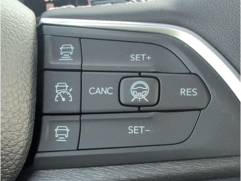 New 2026 Jeep Grand Cherokee L Limited 4x4Image 23