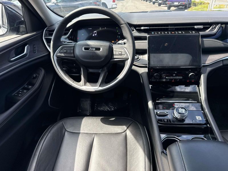 New 2022 Jeep Grand Cherokee 4xe Limited 4x4
