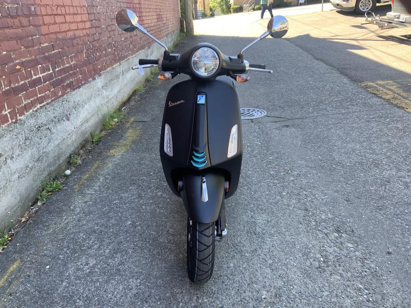 New 2024 Vespa PRIMAVERA 150 SPORT 