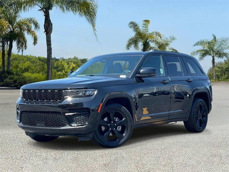 Used 2023 Jeep Grand Cherokee Altitude X