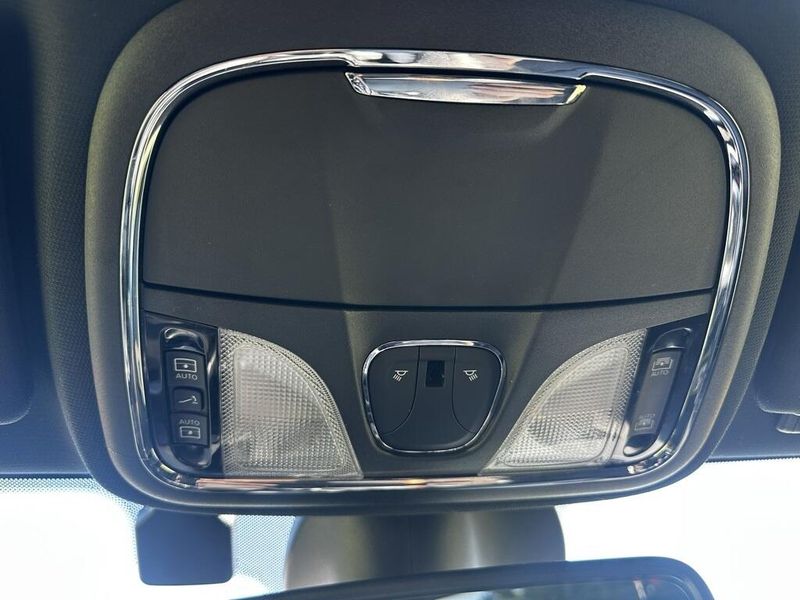 2021 Jeep Cherokee Altitude Latitude Lux photo 21