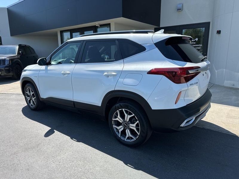 2022 Kia Seltos EXImage 7
