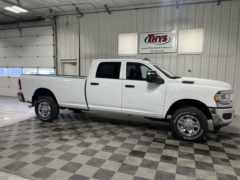 2024 RAM 2500 Tradesman Crew Cab 4x4 8