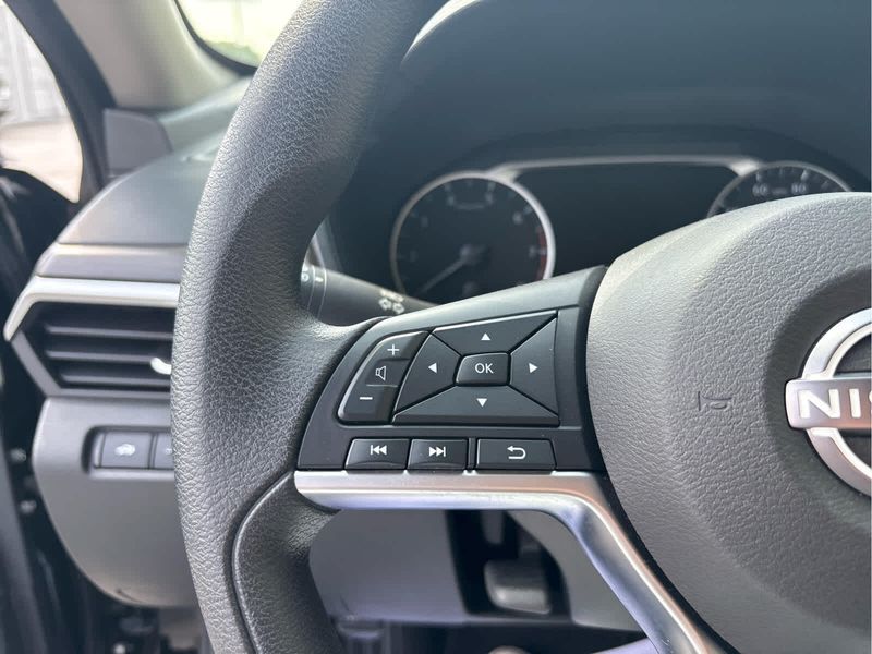 2024 Nissan Altima 2.5 SV photo 12