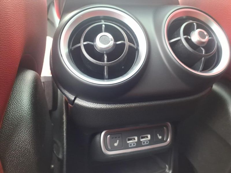 New 2025 Alfa Romeo Stelvio AwdImage 13