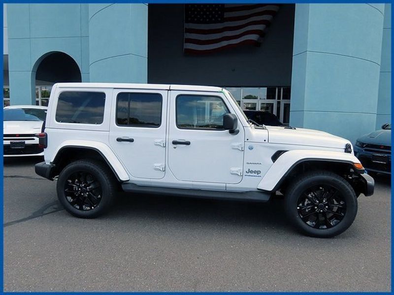 2024 Jeep Wrangler 4xE Sahara 4xeImage 2