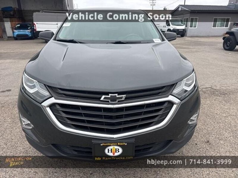 2020 Chevrolet Equinox LSImage 2