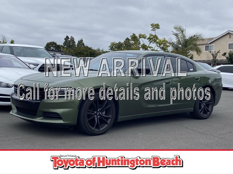 2018 Dodge Charger SXTImage 1