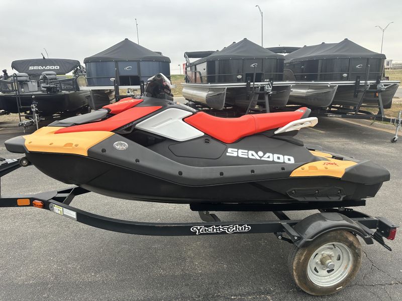 2025 SEADOO SPARK FOR 3 CONVENIENCE PACKAGE WITH SOUND SYSTEM SUNRISE ORANGE AND DRAGON RED Image 1