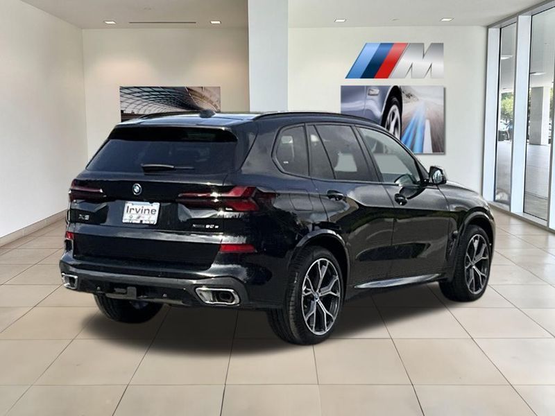 2025 BMW X5 xDrive50eImage 6