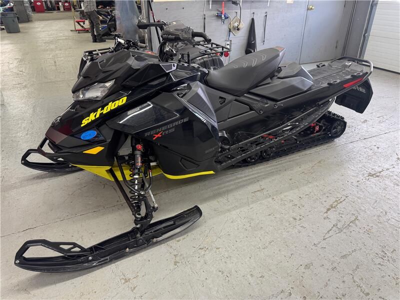 Used 2022 Ski-Doo REN XRS 850 1.25 Image 1