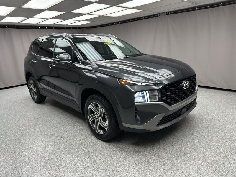 Used 2023 Hyundai Santa Fe SELImage 5