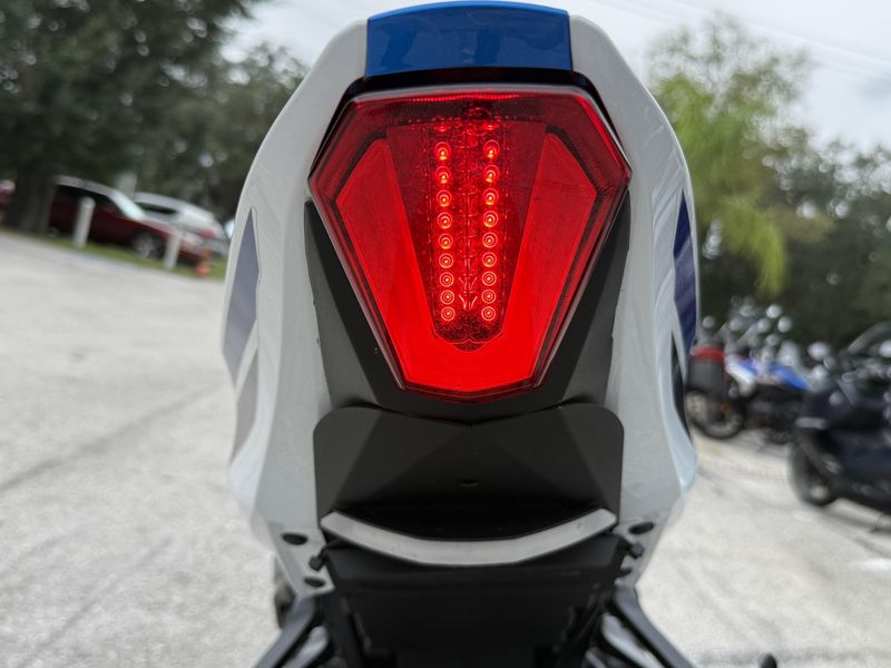 2025 Suzuki GSX-R1000RZ