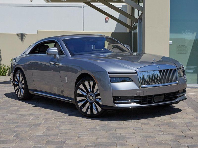 New 2025 Rolls-Royce Spectre Image 5