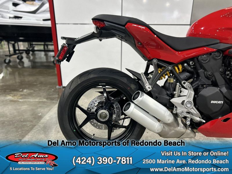 2024 Ducati SUPERSPORT 950 Image 11