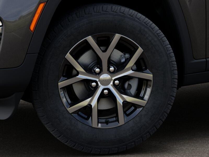 New 2025 Jeep Grand Cherokee Limited 4x4Image 4