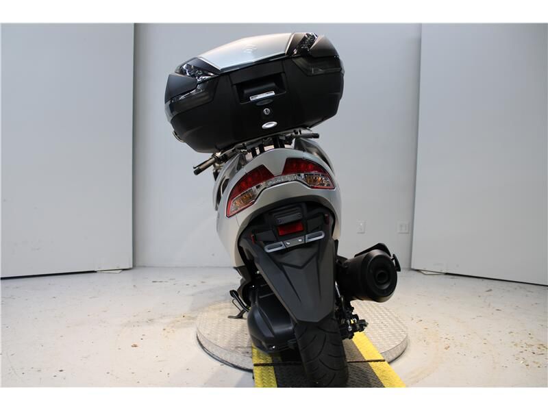 2024 Suzuki BURGMAN 400 Image 5