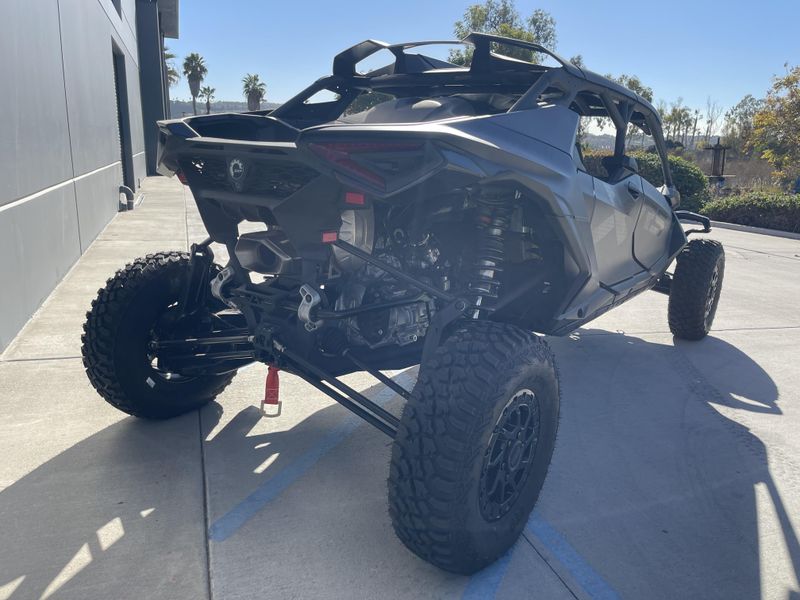 New 2026 Can-Am MAVERICK R MAX X RS 999T DCT Image 11