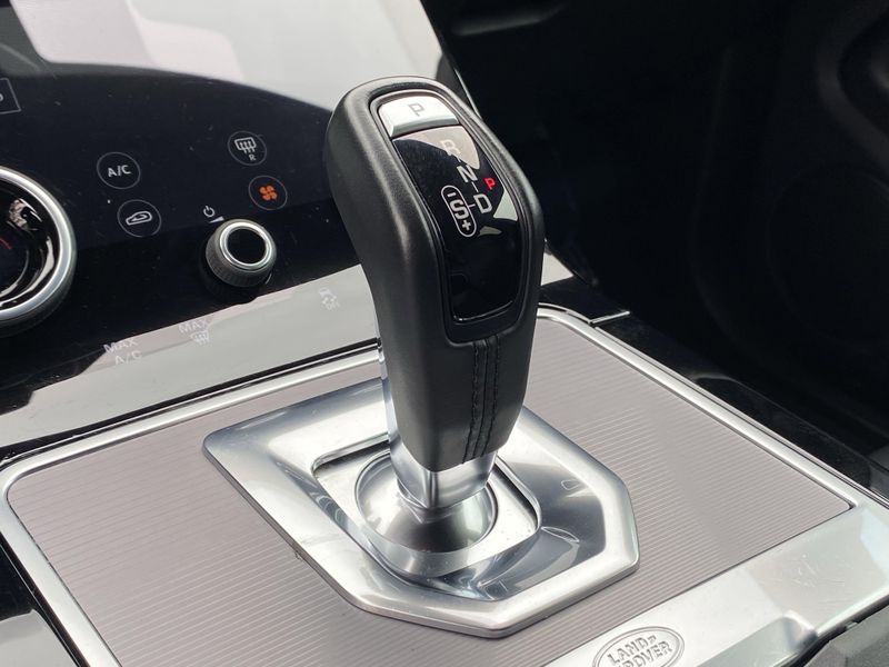 Used 2020 Land Rover Range Rover Evoque SEImage 25