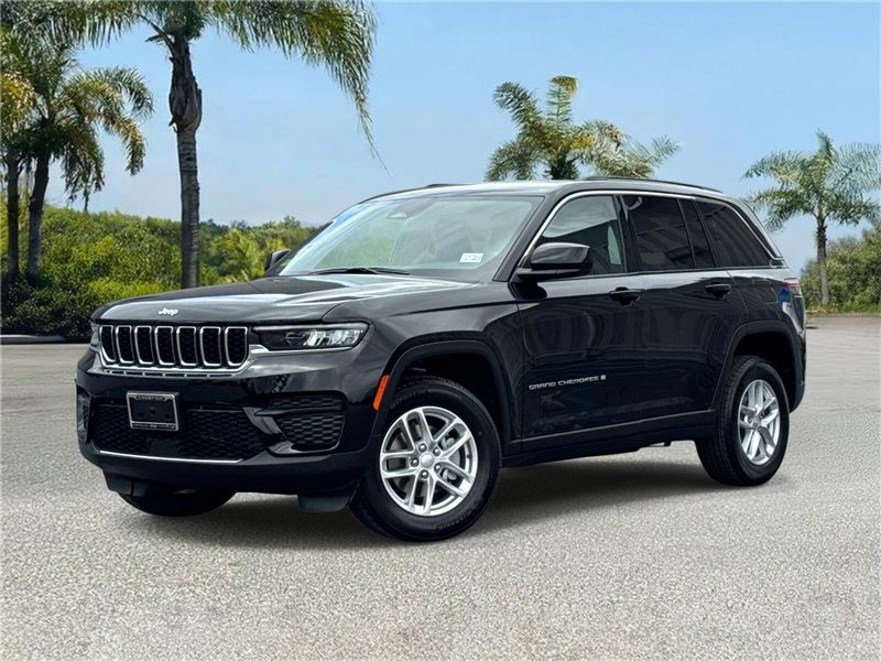 New 2026 Jeep Grand Cherokee Laredo 4x2