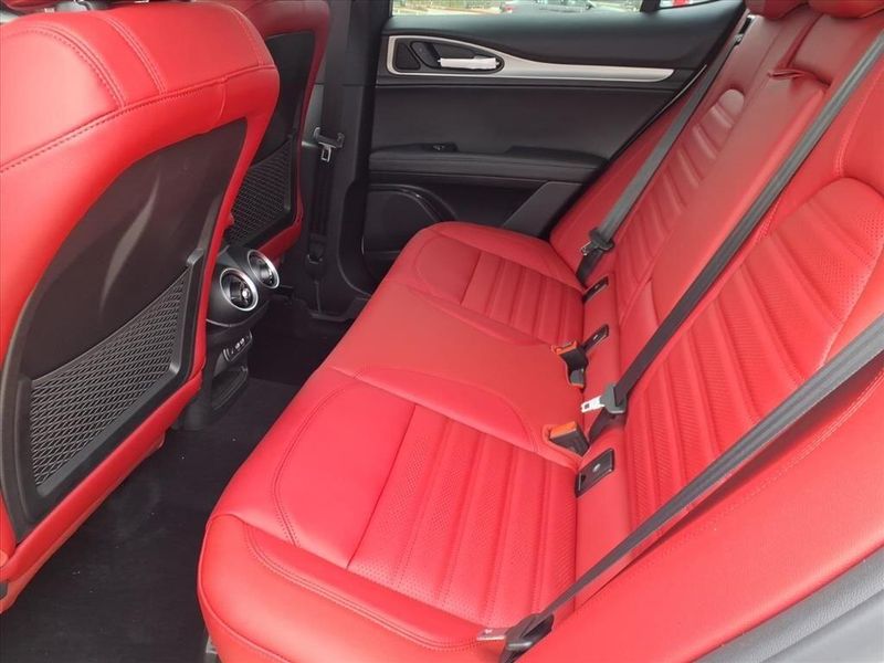 New 2025 Alfa Romeo Stelvio AwdImage 26