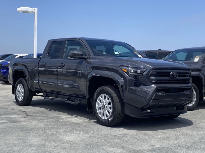 New 2025 Toyota Tacoma SR5Image 2