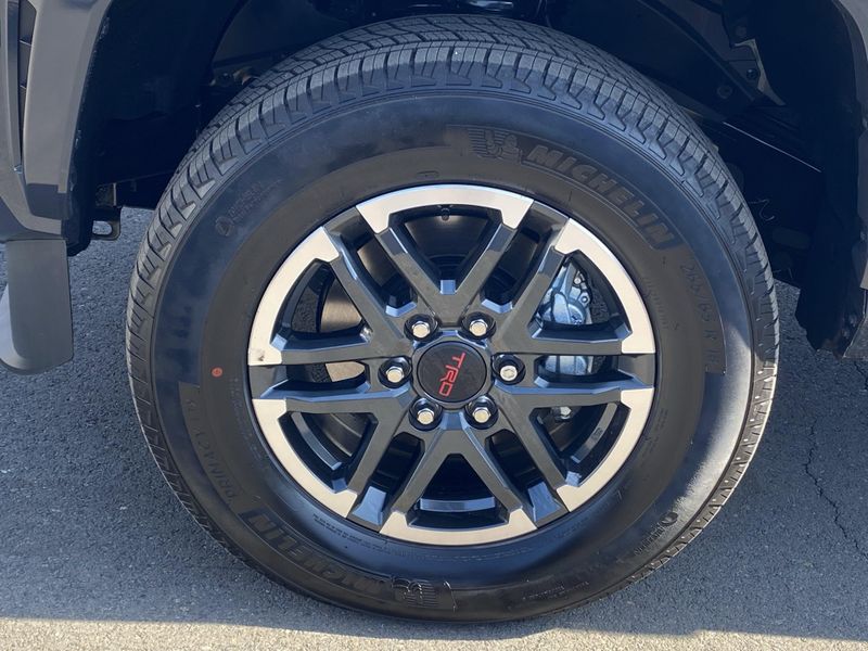 2025 Toyota Tacoma TRD Sport HybridImage 8
