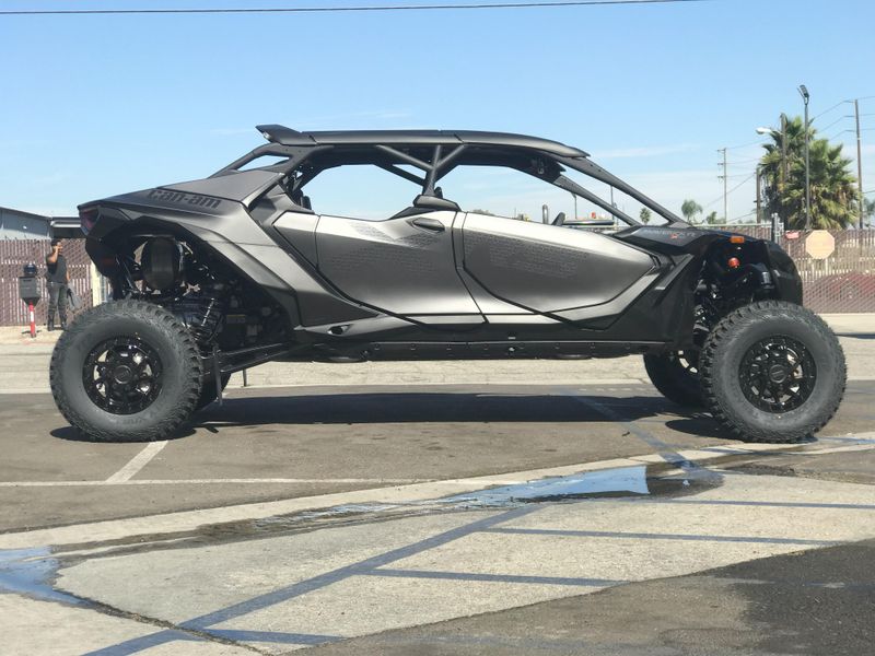 2025 Can-Am MAVERICK R MAX X RS WITH SMART-SHOX 999T DCT Image 2