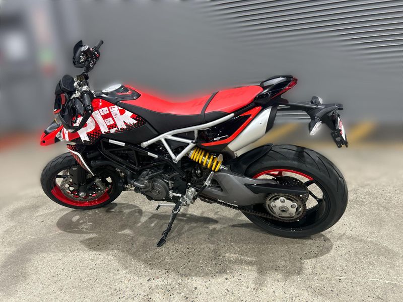 Used 2022 Ducati HYPERMOTARD 950 RVE Image 17