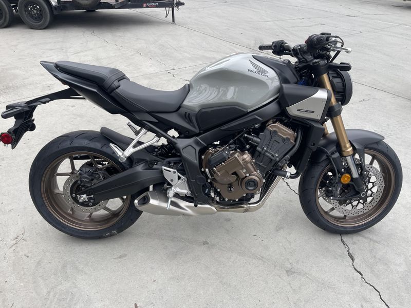 New 2024 Honda CB650R ABS Image 12