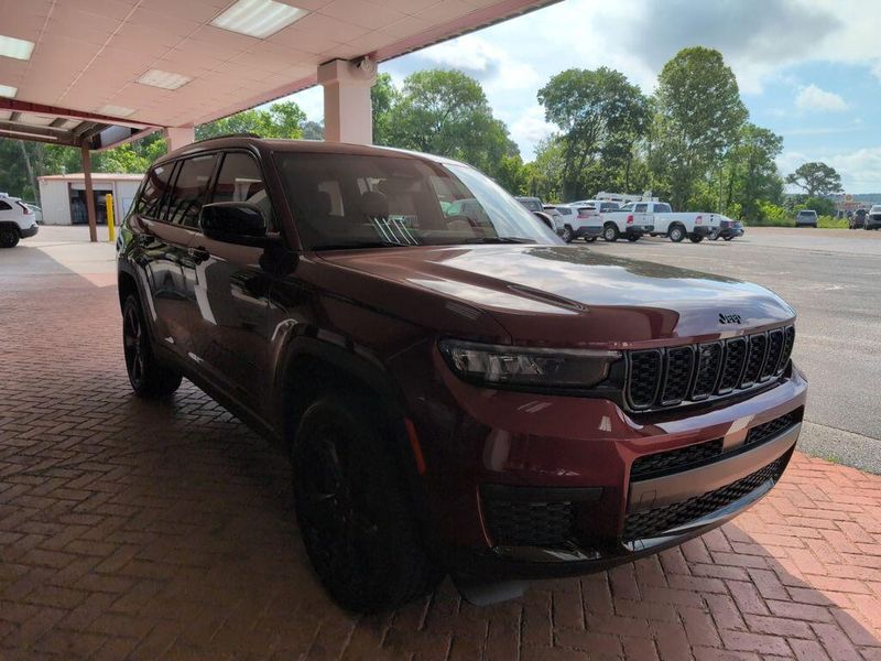 2024 Jeep Grand Cherokee L Altitude X 4x4Image 6