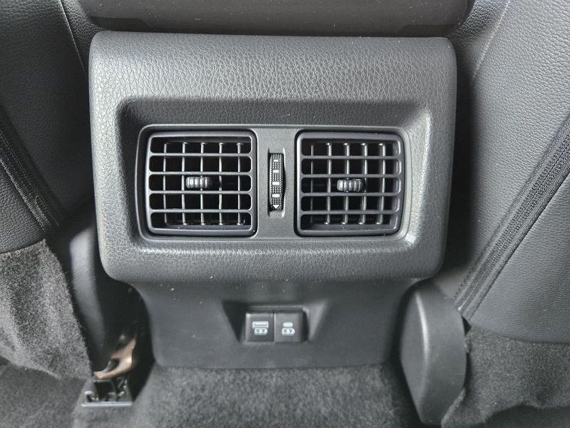 Used 2025 Toyota Camry SE (Natl)