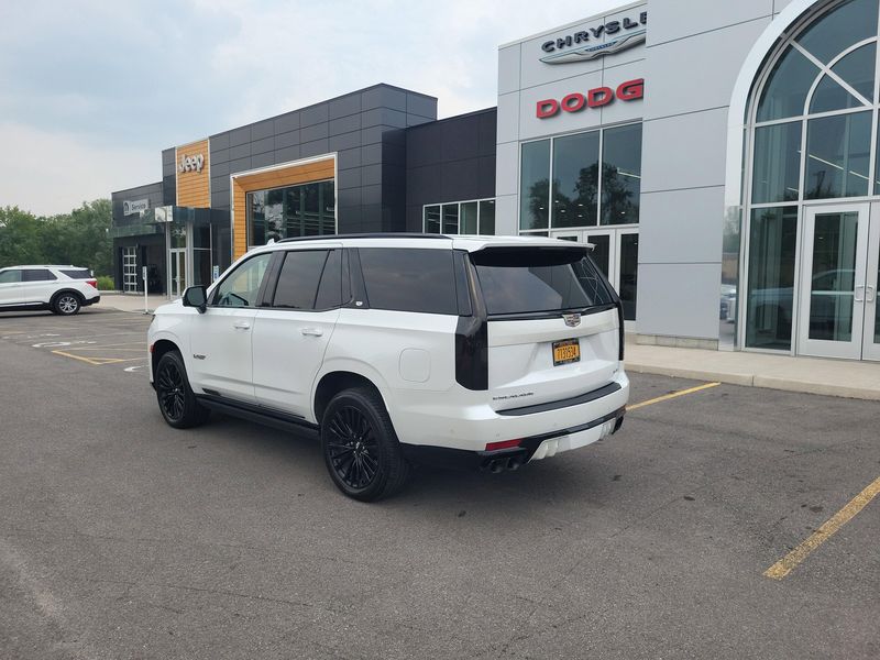 2023 Cadillac Escalade V-Series photo 11