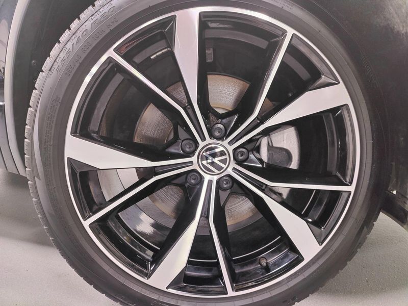 Used 2024 Volkswagen Tiguan AWD SEL R-Line w/Sunroof/NavImage 10