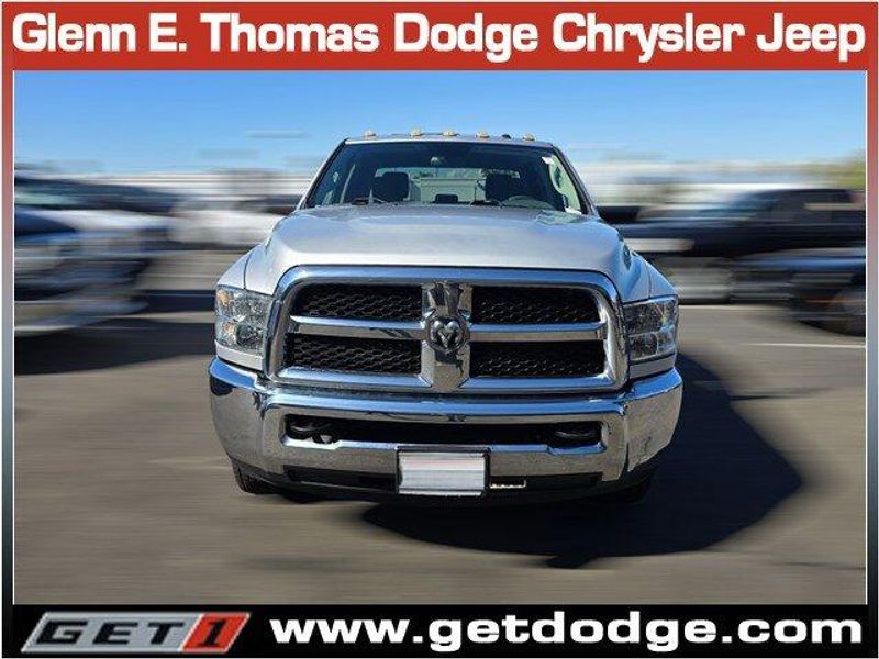 2018 Ram 3500 Tradesman photo 2