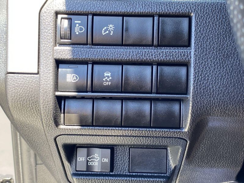 Used 2024 Toyota Tacoma SR5Image 23