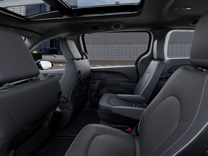 New 2027 Chrysler Pacifica LimitedImage 23