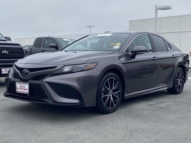 Used 2024 Toyota Camry SEImage 6
