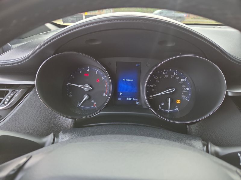 2018 Toyota C-HR XLE photo 22