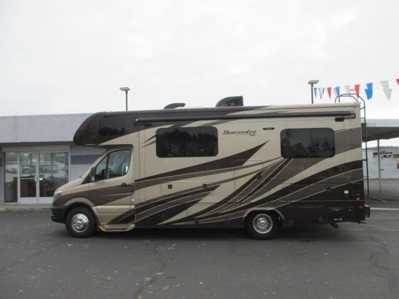 Used 2016 Mercedes-Benz Sprinter 3500 Chassis Image 12