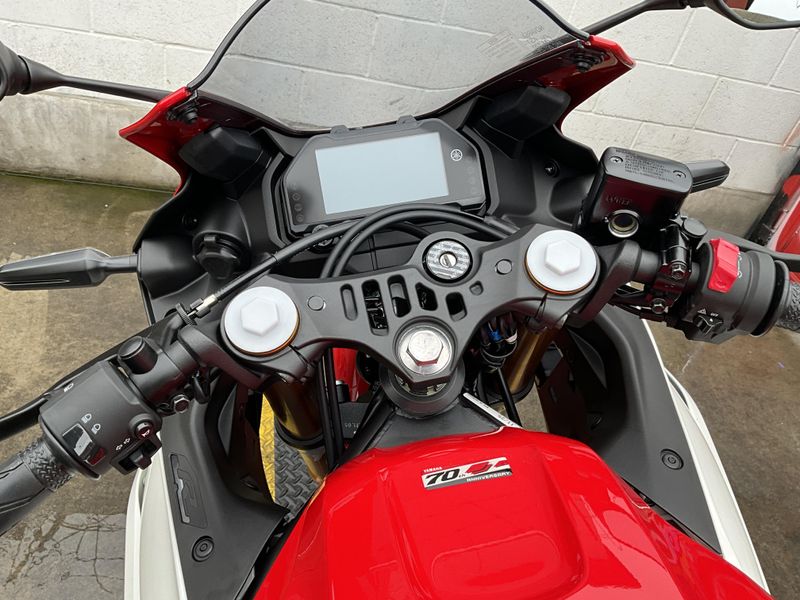 New 2026 Yamaha YZF-R3 ABS 70th Anniversary Edition Image 11
