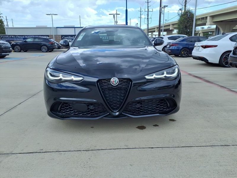 New 2025 Alfa Romeo Giulia Intensa RwdImage 4