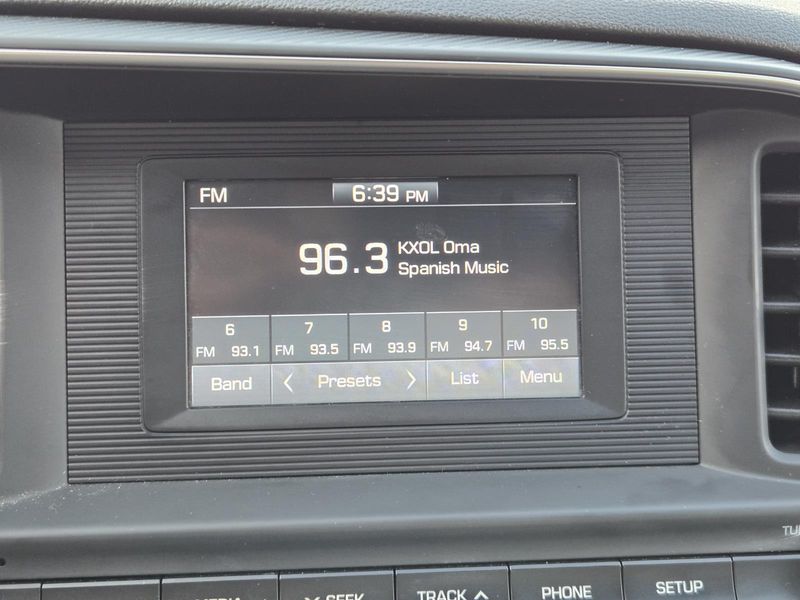 Used 2019 Hyundai Elantra SE