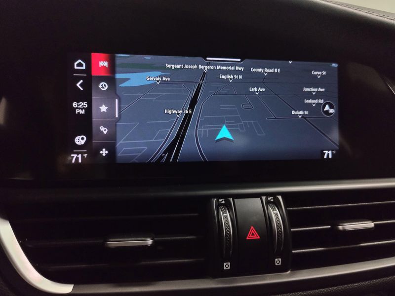 2022 Alfa Romeo Giulia Veloce Premium AWD w/Activ AsstImage 24