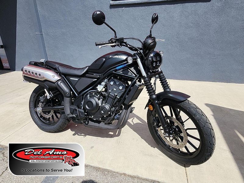 New 2025 Honda SCL500 Image 1