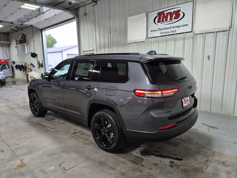 New 2025 Jeep Grand Cherokee L Limited 4x4Image 22