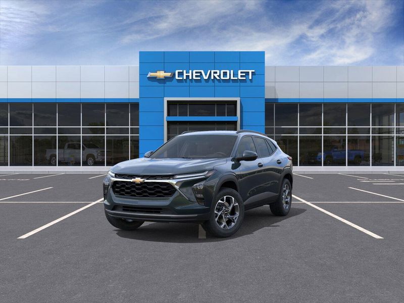 New 2025 Chevrolet Trax LTImage 8