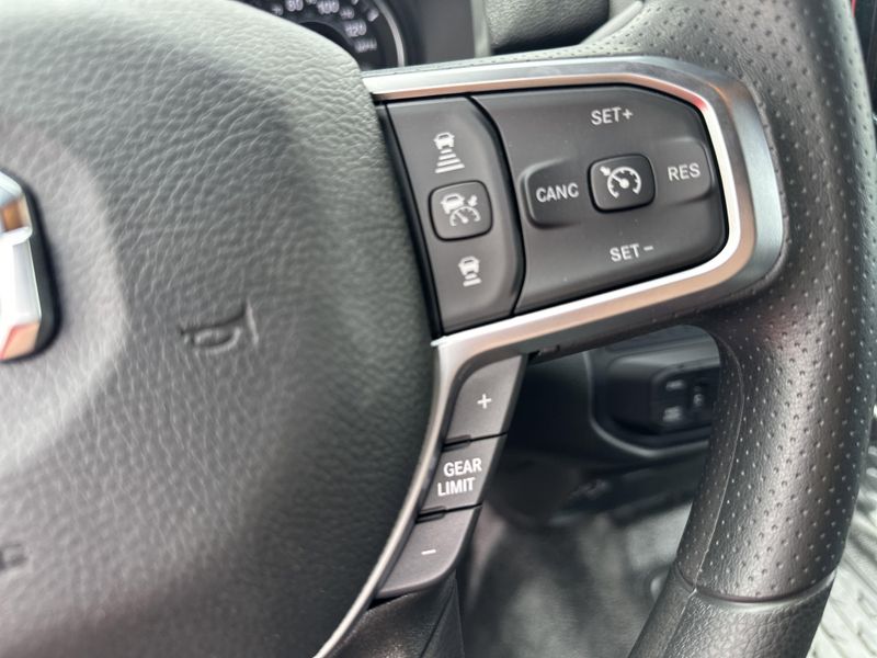 Used 2025 RAM 3500 Chassis Cab TradesmanImage 21