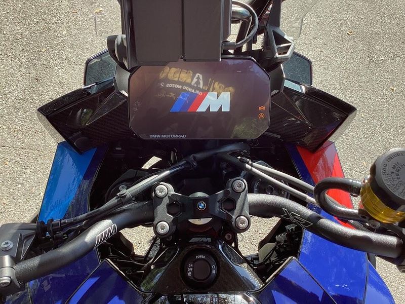 2025 BMW M 1000 XR